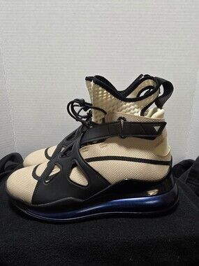 Jordan Air Latitude 720 Fossil W  GREAT CONDITION-New - No Box Or Tags